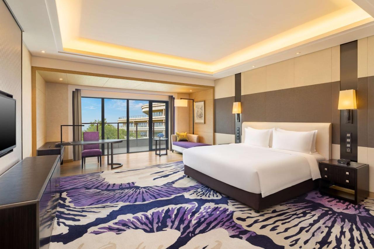Radisson Blu Hotel Wuhan Etd Zone Exterior photo