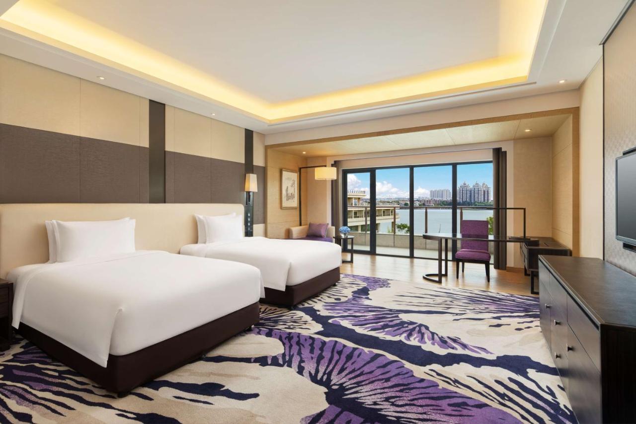 Radisson Blu Hotel Wuhan Etd Zone Exterior photo