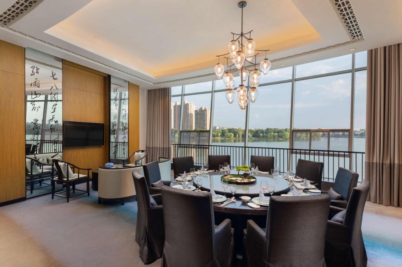 Radisson Blu Hotel Wuhan Etd Zone Exterior photo