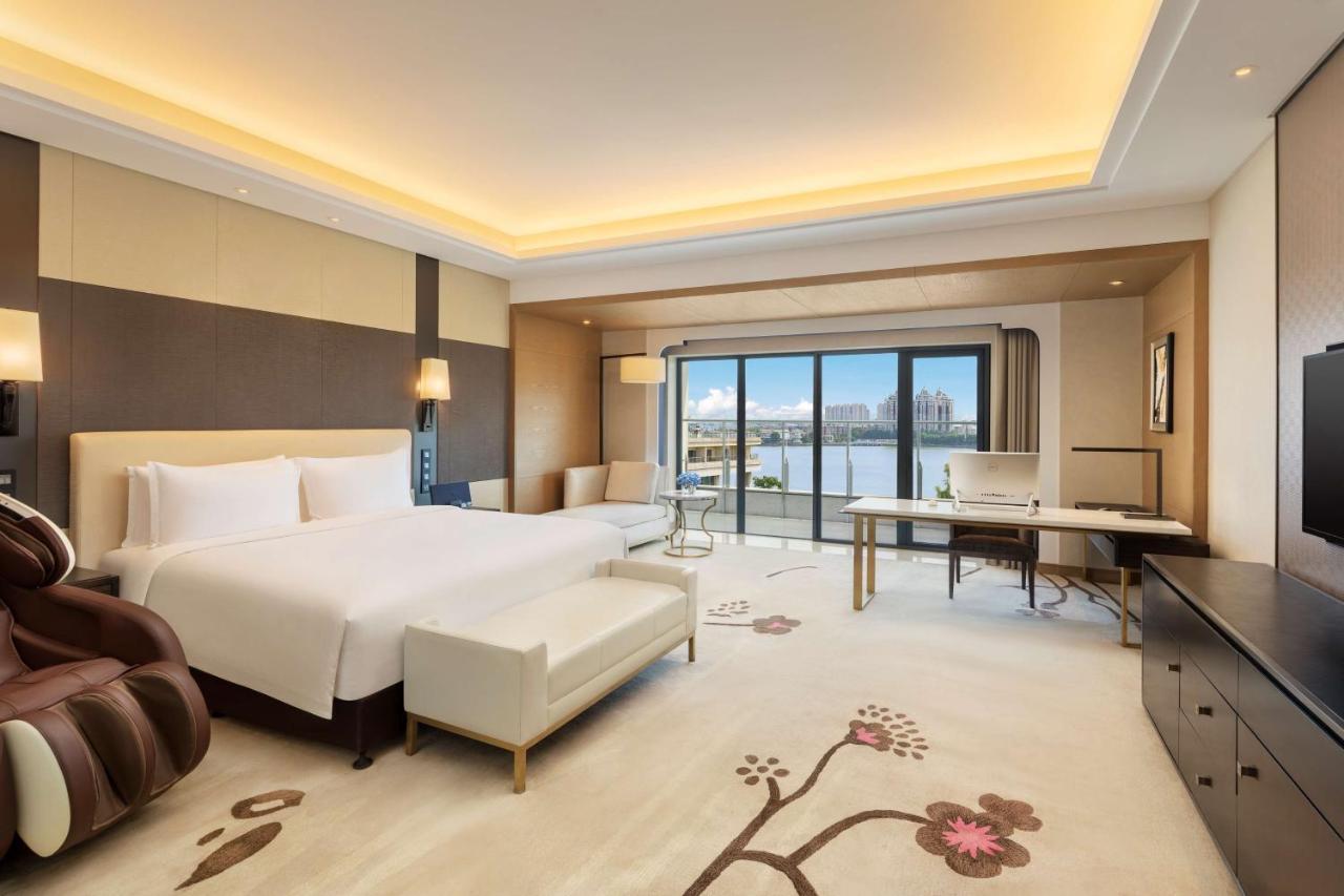 Radisson Blu Hotel Wuhan Etd Zone Exterior photo