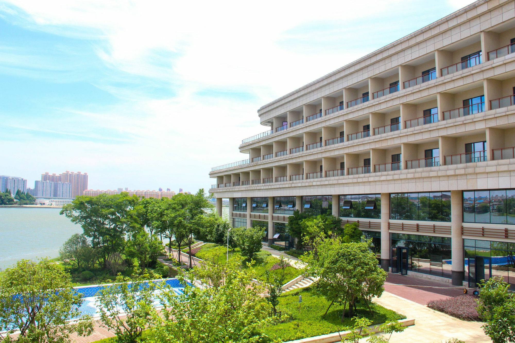 Radisson Blu Hotel Wuhan Etd Zone Exterior photo