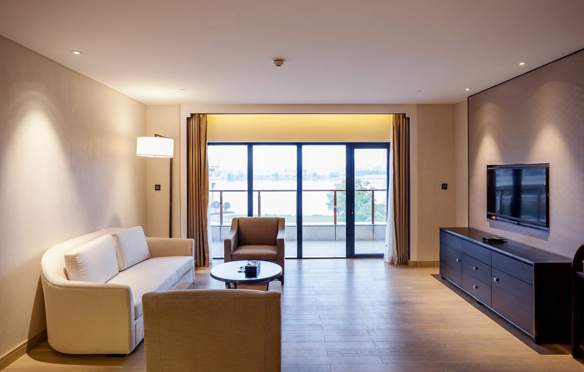 Radisson Blu Hotel Wuhan Etd Zone Exterior photo
